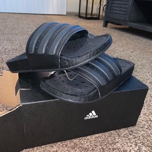Adilette Boost Slides